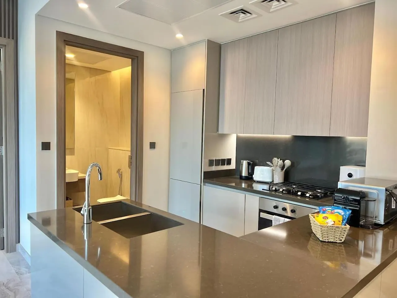 Burj Khalifa And Canal View With Ultra Luxury Dubai Apartment