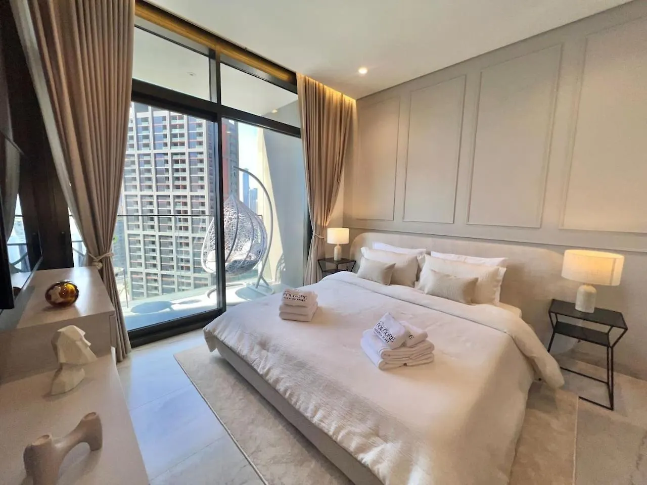 Burj Khalifa And Canal View With Ultra Luxury Dubai Apartment