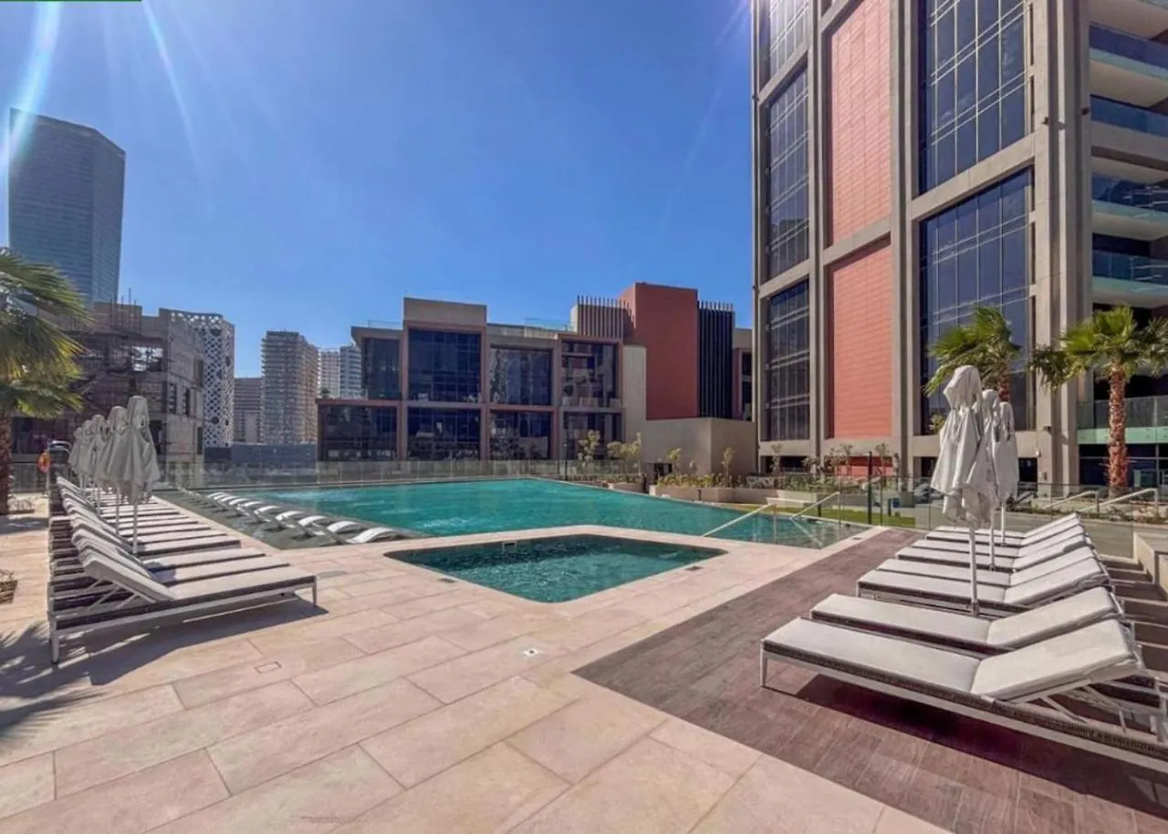 Burj Khalifa And Canal View With Ultra Luxury Dubai Apartment
